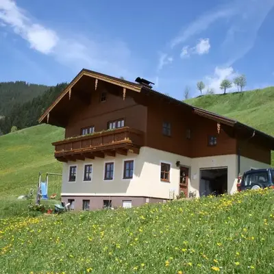 Apartment in Wagrain with Stunning Mountain Views
