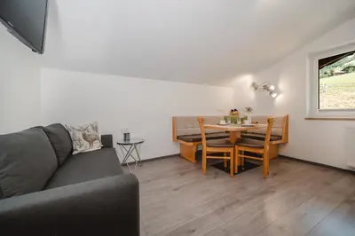 Ein Sitzbereich in der Unterkunft Haus Ortsblick