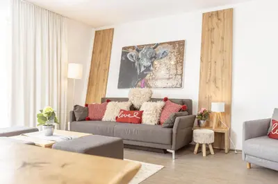 Ein Sitzbereich in der Unterkunft Alpenrock Schladming by ALPS RESORTS