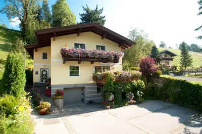 Ein Garten an der Unterkunft Haus Fritzenwallner Appartement 2