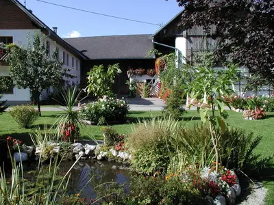Ein Garten an der Unterkunft Ferienhof Unterführholzergut