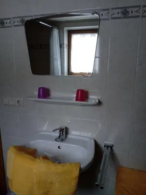Ein Badezimmer in der Unterkunft Berningerhof
