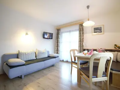 Ein Sitzbereich in der Unterkunft Apartment in Flachau near Ski Slopes