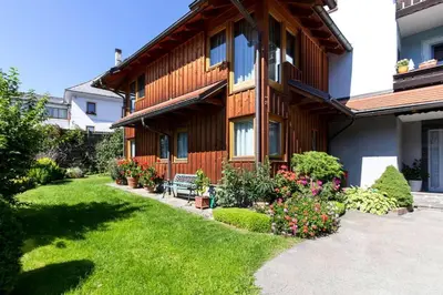 Ein Garten an der Unterkunft Apartment in St Georgen near Kreischberg