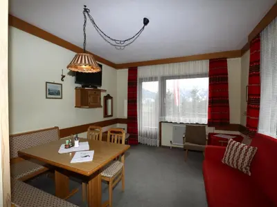 Ein Sitzbereich in der Unterkunft Apartment in Vorberg near Dachstein Glacier