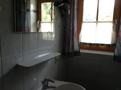 Ein Badezimmer in der Unterkunft Haus Buchsteiner