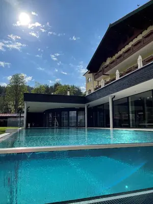 Der Swimmingpool an oder in der Nähe von Hotel Ennstalerhof