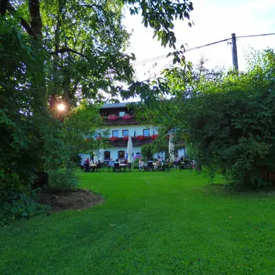 Ein Garten an der Unterkunft Wieselmühle Forellenhof