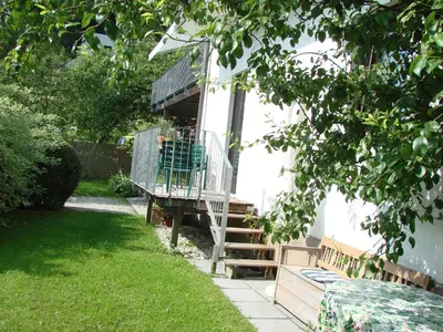Ein Garten an der Unterkunft Am Baalstein