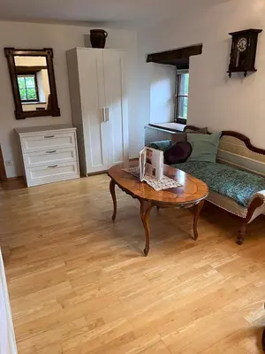 Ein Sitzbereich in der Unterkunft Ferienwohnung Woferlbauer