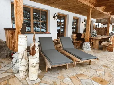Ein Sitzbereich in der Unterkunft Chalets Wagrain