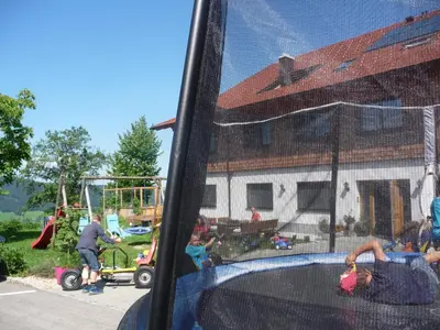 Kinder, die in der Unterkunft Familienferienhof Stabauer übernachten