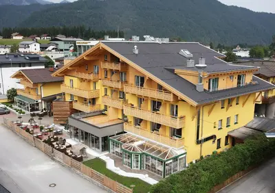 Ein allgemeiner Bergblick oder ein Berglick von des Hotels aus