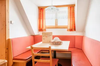 Ein Sitzbereich in der Unterkunft Binderhof