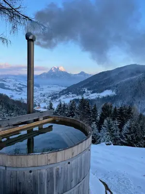 Ein allgemeiner Bergblick oder ein Berglick von der Ferienwohnung aus