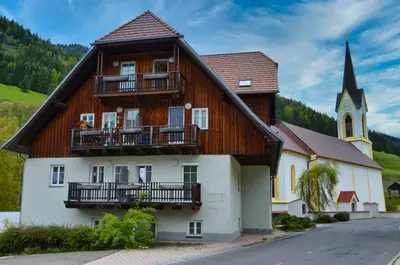 Das Gebäude in dem sich die Ferienwohnung befindet