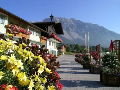 Ein allgemeiner Bergblick oder ein Berglick von des Hotels aus