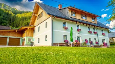 Das Gebäude in dem sich der Bauernhof befindet