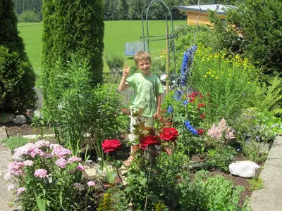 Ein Garten an der Unterkunft Appartement Weitsicht