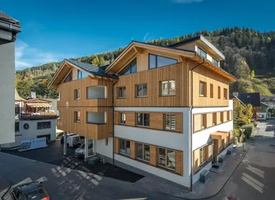 Ein allgemeiner Bergblick oder ein Berglick von der Ferienwohnung aus