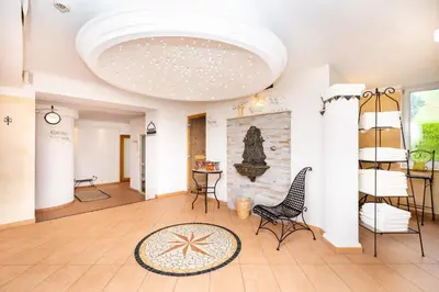 Ein Sitzbereich in der Unterkunft Hotel Garni Sonnhof