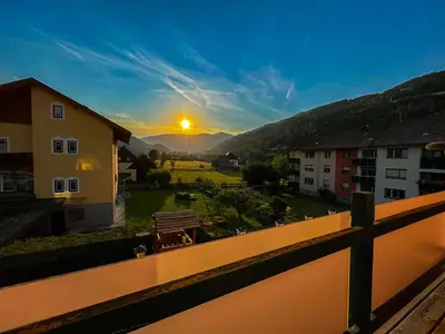 Ein allgemeiner Bergblick oder ein Berglick von der Ferienwohnung aus