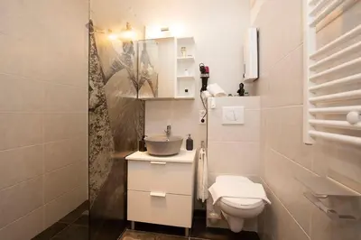Ein Badezimmer in der Unterkunft Escape 18 - Pool & Sauna - 10 min to Hallstatt