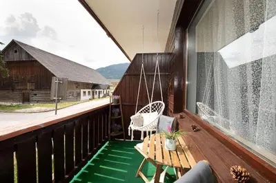 Ein allgemeiner Bergblick oder ein Berglick von der Ferienwohnung aus
