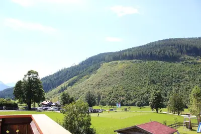 Ein allgemeiner Bergblick oder ein Berglick von der Ferienwohnung aus