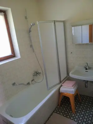 Ein Badezimmer in der Unterkunft Haus Bergquell