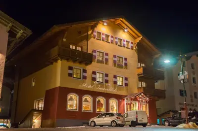 Das Gebäude in dem sich das Hotel befindet