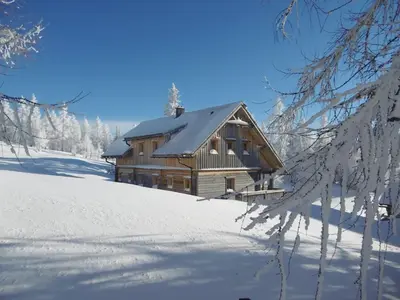 Lärchenhütte im Winter