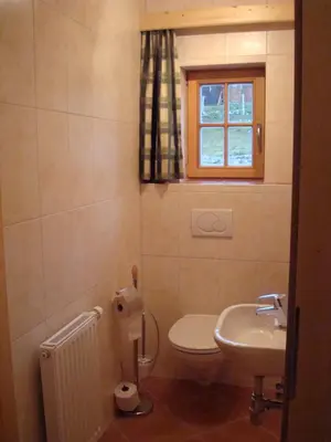 Ein Badezimmer in der Unterkunft Lärchenhütte