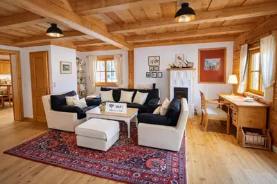 Ein Sitzbereich in der Unterkunft Chalet Steiermark