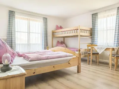 Ein Bett oder Betten in einem Zimmer der Unterkunft Apartment Eisenhut by Interhome