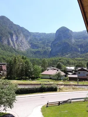 Ein allgemeiner Bergblick oder ein Berglick von der Ferienwohnung aus