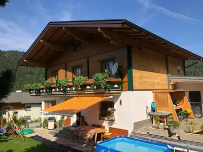 Der Swimmingpool an oder in der Nähe von Haus Waldrast