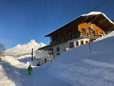 Haus Waldrast im Winter