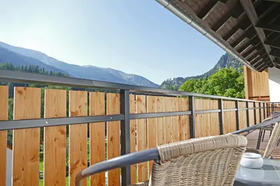 Ein allgemeiner Bergblick oder ein Berglick von der Ferienwohnung aus