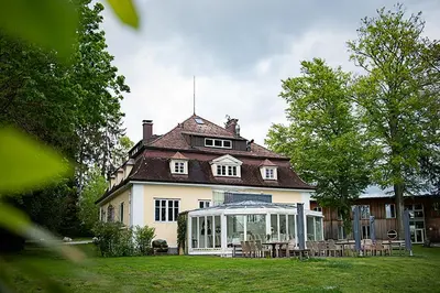 Ein Garten an der Unterkunft Das Grafengut