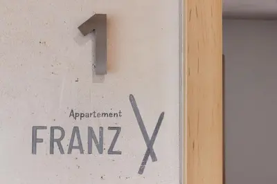 Ein Zertifikat, Auszeichnung, Logo oder anderes Dokument, das in der Unterkunft Appartement Charly Kahr Family, Ski-In & Ski-Out ausgestellt ist