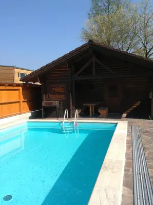 Der Swimmingpool an oder in der Nähe von Leonsteinerhof