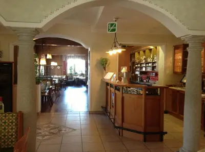 Ein Restaurant oder anderes Speiselokal in der Unterkunft Leonsteinerhof