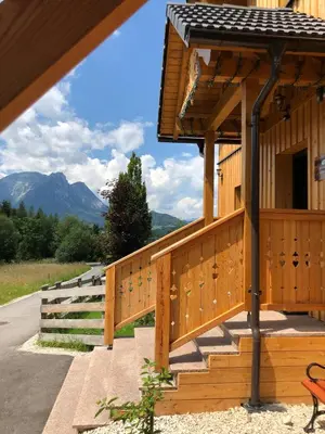 Ein allgemeiner Bergblick oder ein Berglick von der Ferienwohnung aus