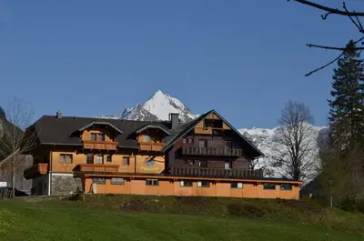 Das Gebäude in dem sich die Pension befindet