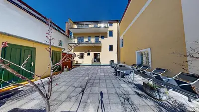 Das Gebäude in dem sich die Ferienwohnung befindet