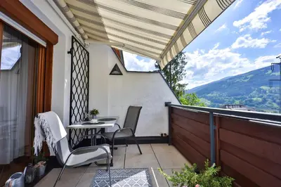 Ein allgemeiner Bergblick oder ein Berglick von der Ferienwohnung aus