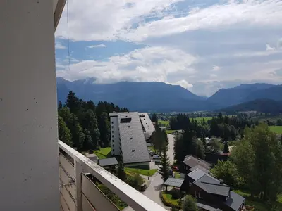 Ein allgemeiner Bergblick oder ein Berglick von der Ferienwohnung aus