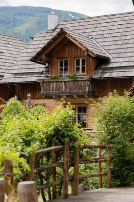 Ein allgemeiner Bergblick oder ein Berglick von des Chalets aus