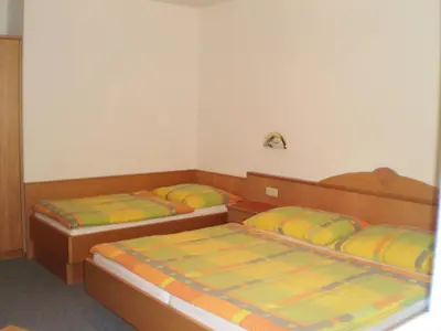 Ein Bett oder Betten in einem Zimmer der Unterkunft Gasthof-Pension Strassreith